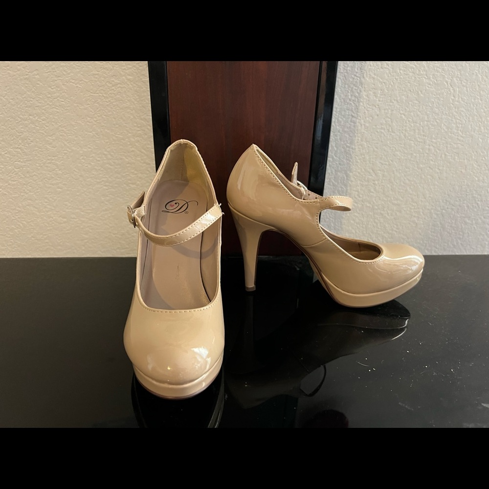 Tan Leather Heel With Strap
